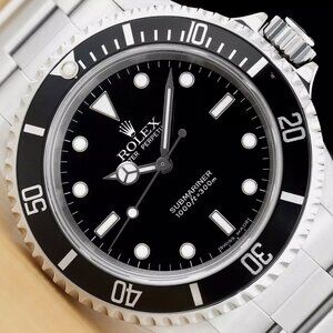 ROLEX SUBMARINER 40MM MEN'S WATCH MINT 40MM WITH PAPER